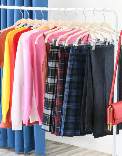 10-Pack Velvet Hangers with Adjustable Clips – 360° Swivel Hook Non-Slip Hangers for Pants, Skirts, Scarves